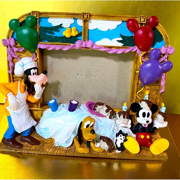 DISNEY STORE EXCLUSIVE VTG 90’s 3-D MICKEY & FRIENDS HAPPY BIRTHDAY PARTY FRAME - Picture 1 of 16